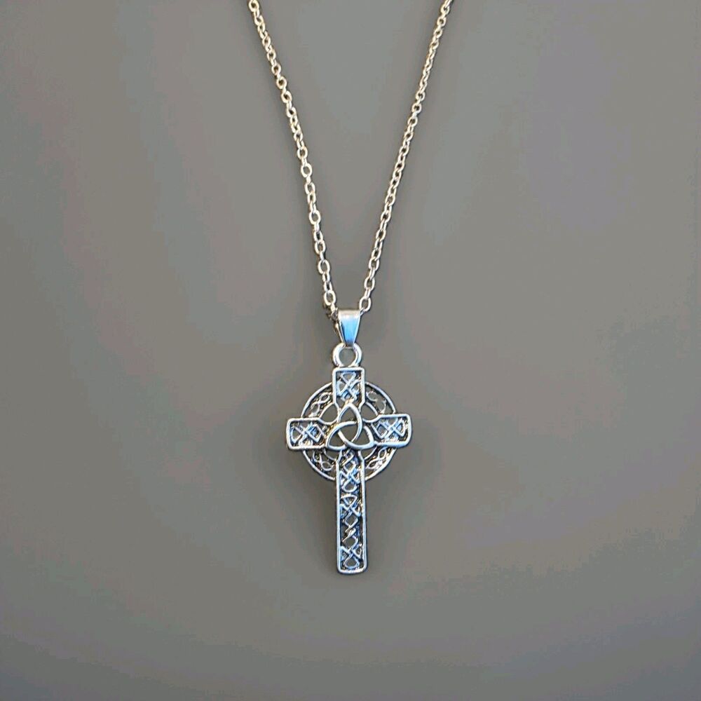 Silver Tone Celtic Cross Charm Pendant Necklace Cable Chain Lobster Closure 20" - Picture 3 of 9